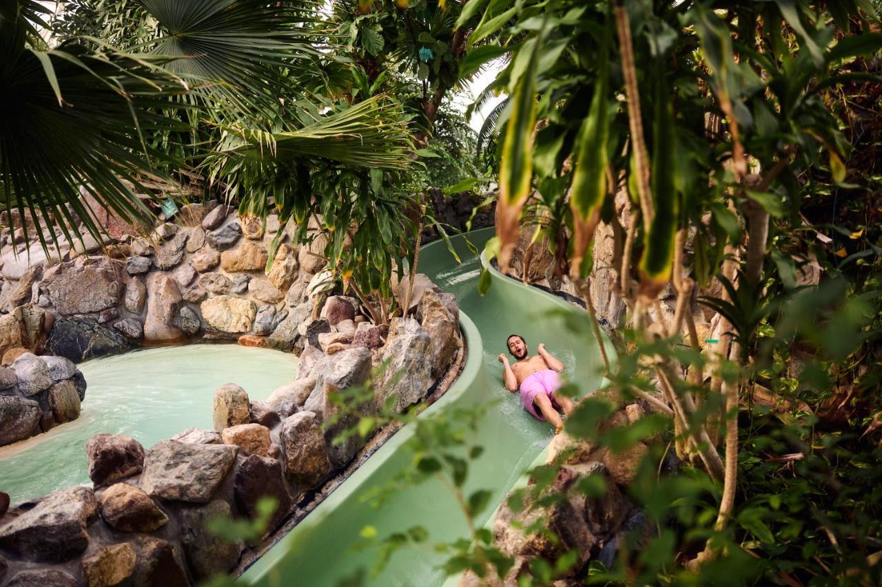 Отель Center Parcs Les Bois Francs Вернёй-сюр-Авр Экстерьер фото